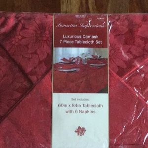 Poinsettia impressions 7 pc tablecloth set